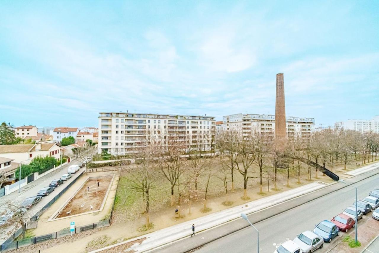The Billon-Spacious 8 People Balcony-Metro Gratte Ciel Villeurbanne Exterior foto